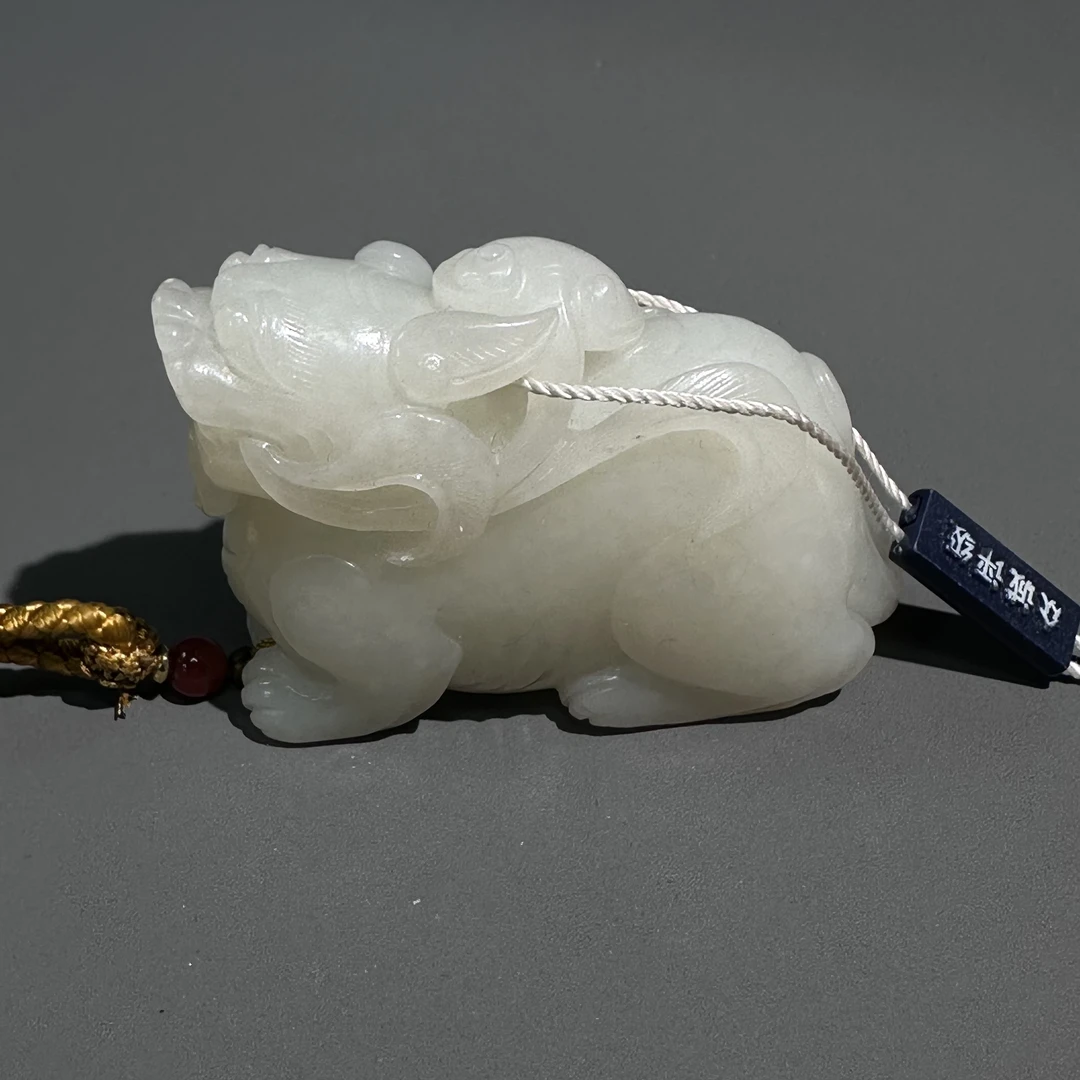 清代和田玉貔貅