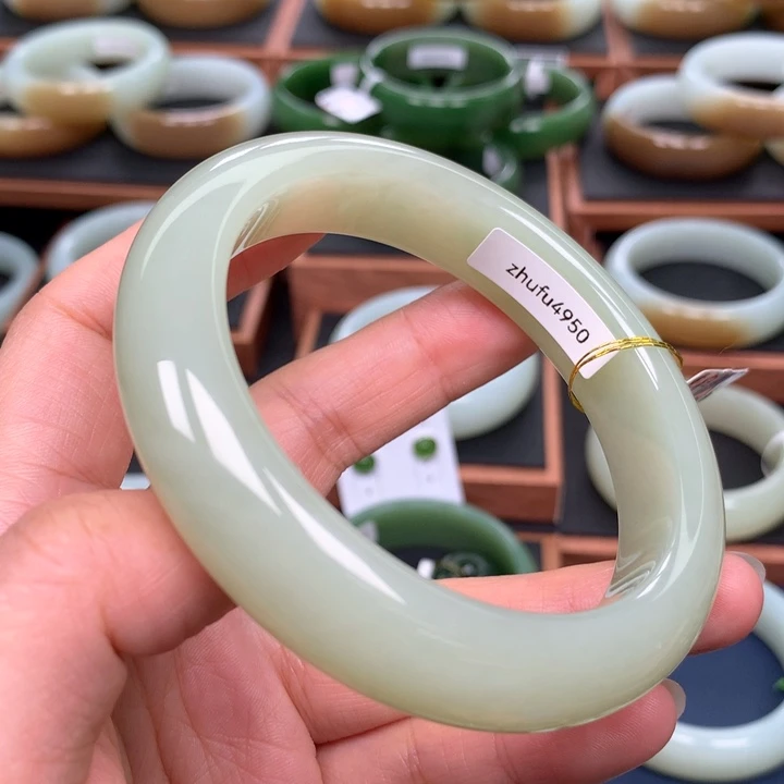 和田玉手镯未镶嵌62