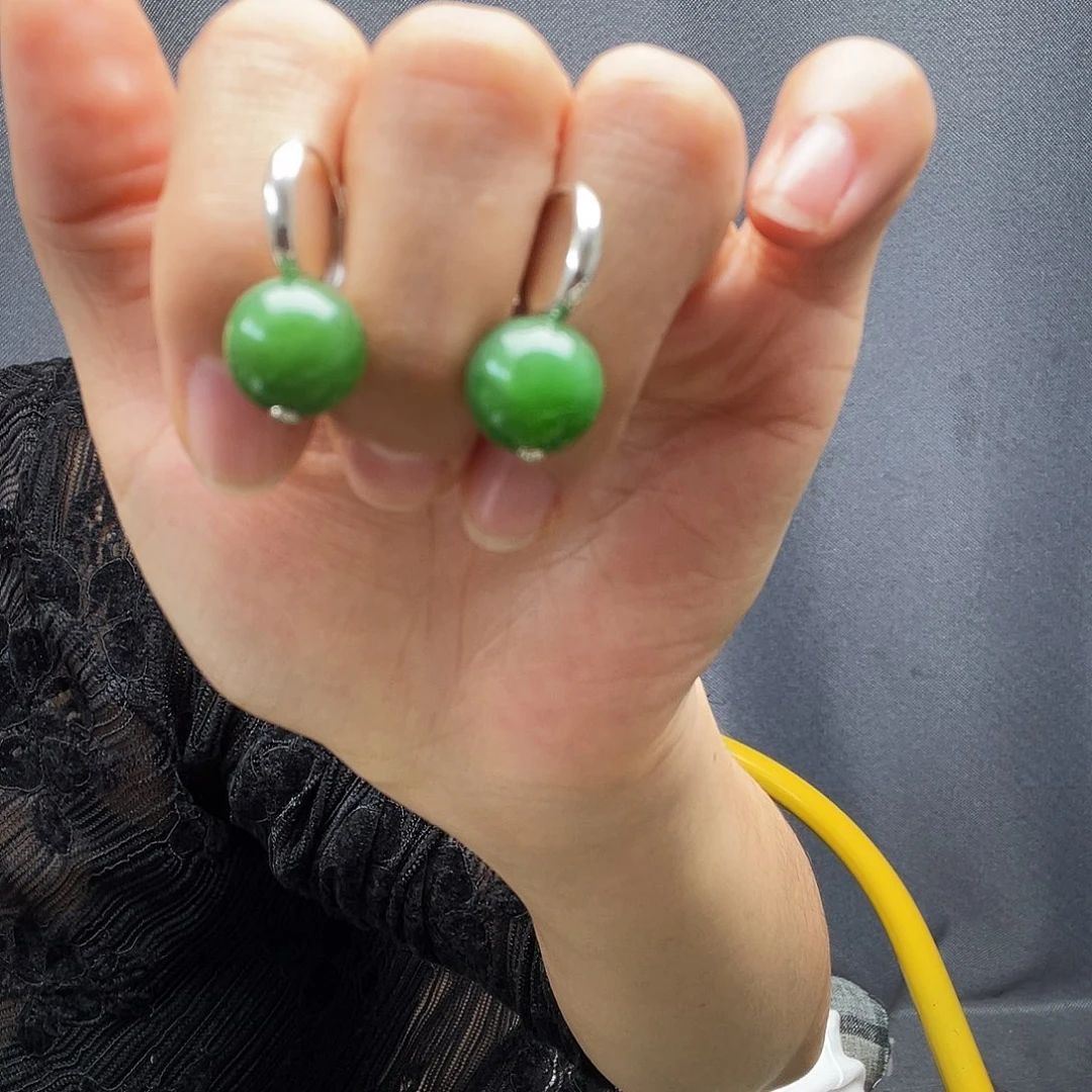 锁****和田玉银S925镶嵌耳饰