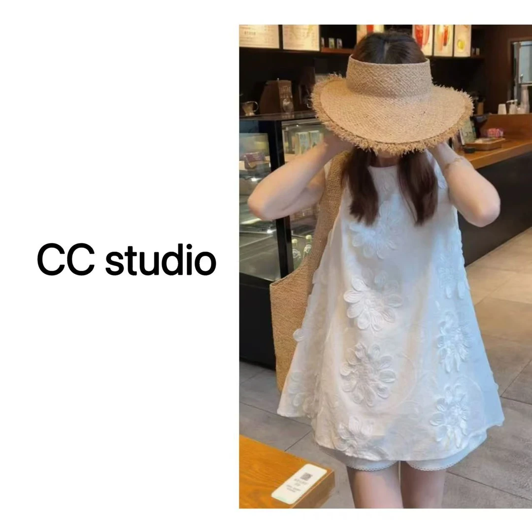 CC.studio气质无袖显瘦背心花朵衬衫