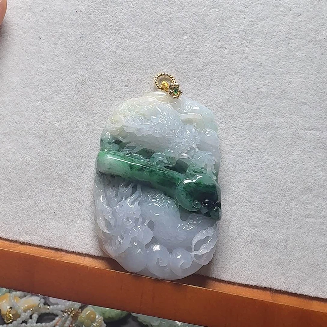 吊坠(赠链)未镶嵌翡翠