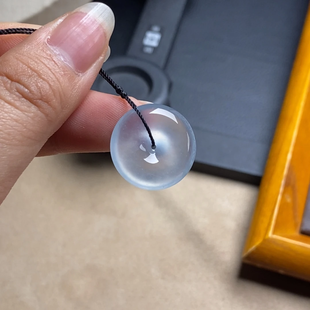 翡翠未镶嵌颈饰高冰淡蓝底起玻璃光冰透纯净平安扣19.6-5.1