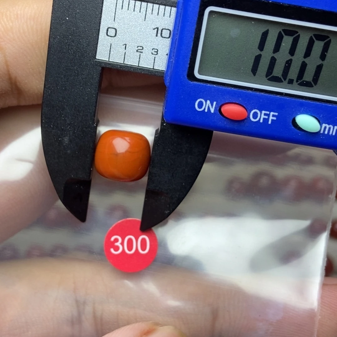 南红玛瑙未镶嵌南红玛瑙有瑕疵