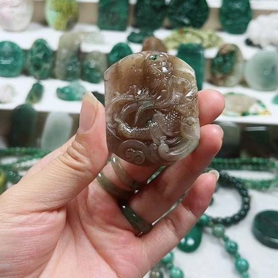 未镶嵌独山玉手镯