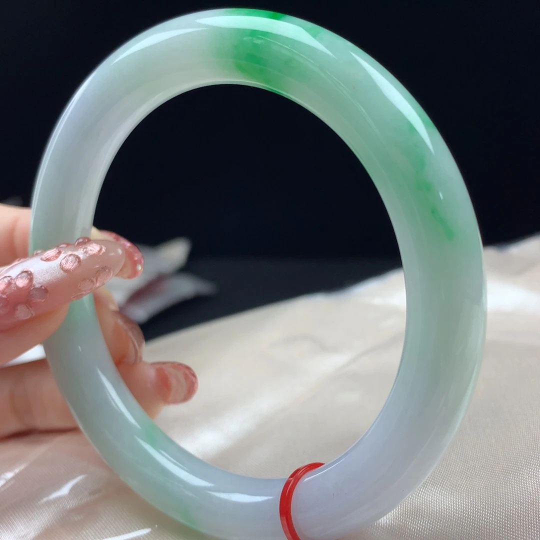 未镶嵌手镯（圆镯）翡翠97083，