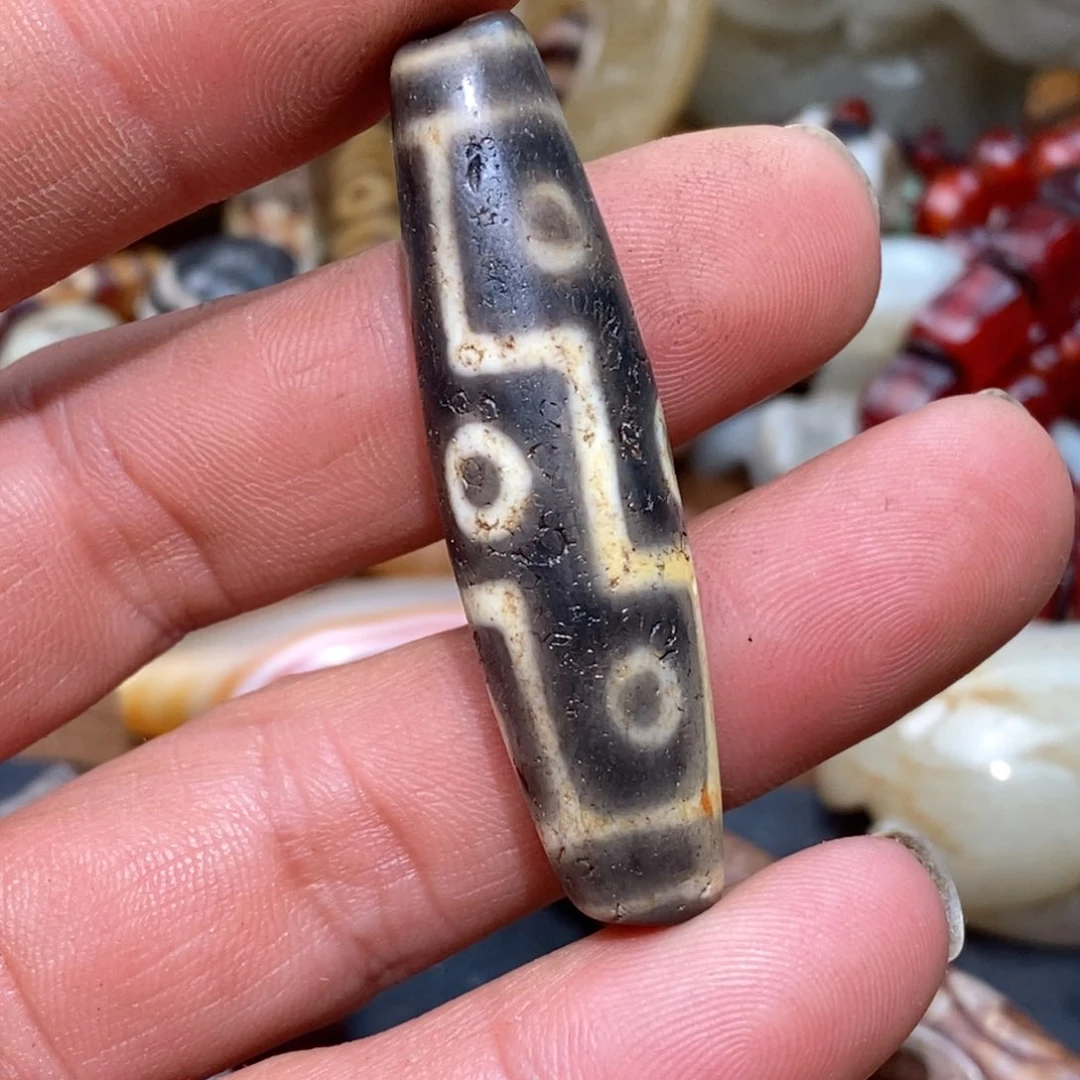 DIY琉璃珠子的颜色是蓝色的还是