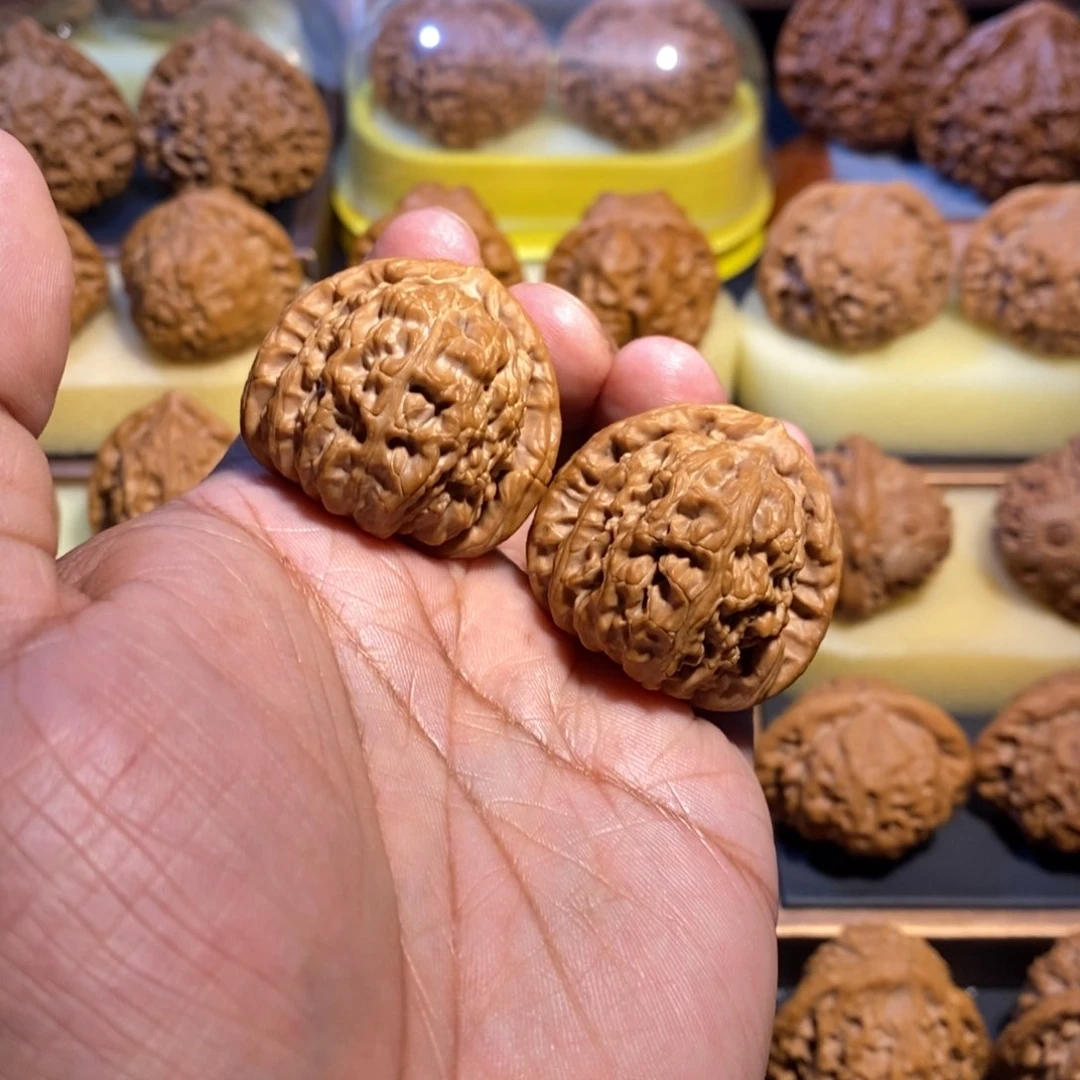 文玩核桃把件用****7三角白36+