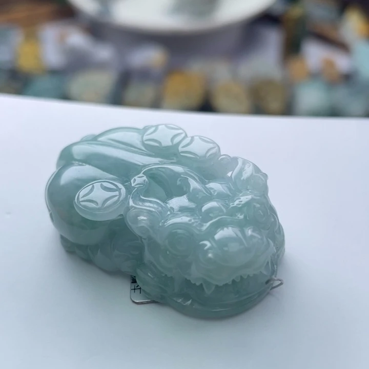 翡翠颈饰未镶嵌貔貅