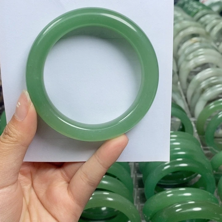 东陵石未镶嵌手镯