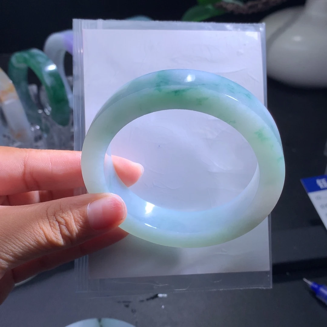 定制翡翠手镯未镶嵌手镯