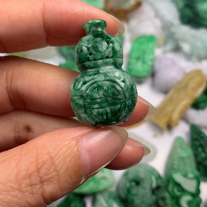 定制翡翠未镶嵌翡翠