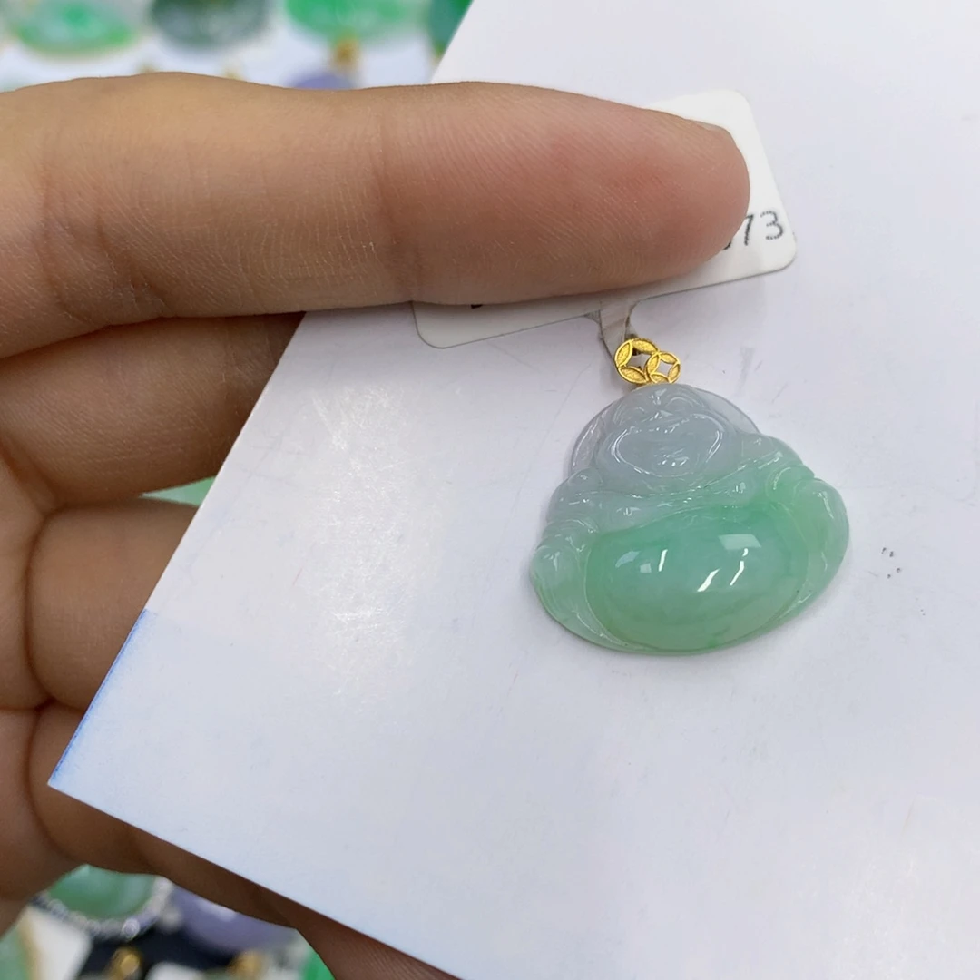 翡翠18K金镶嵌颈饰翡翠