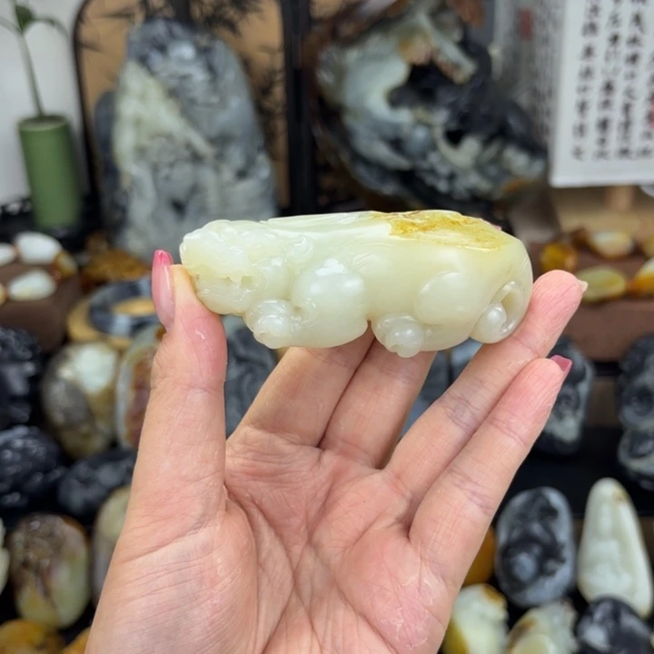 阳****未镶嵌和田玉（糖玉）挂件