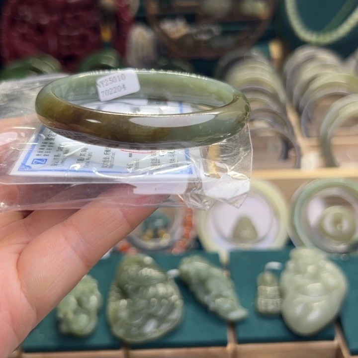 和田玉手镯未镶嵌58.2圈围2204