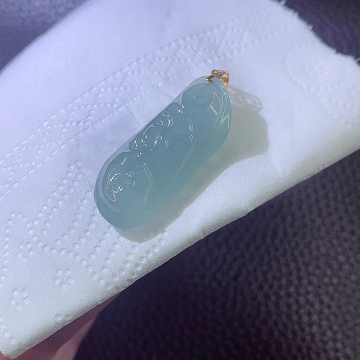 翡翠颈饰18K金镶嵌翡翠