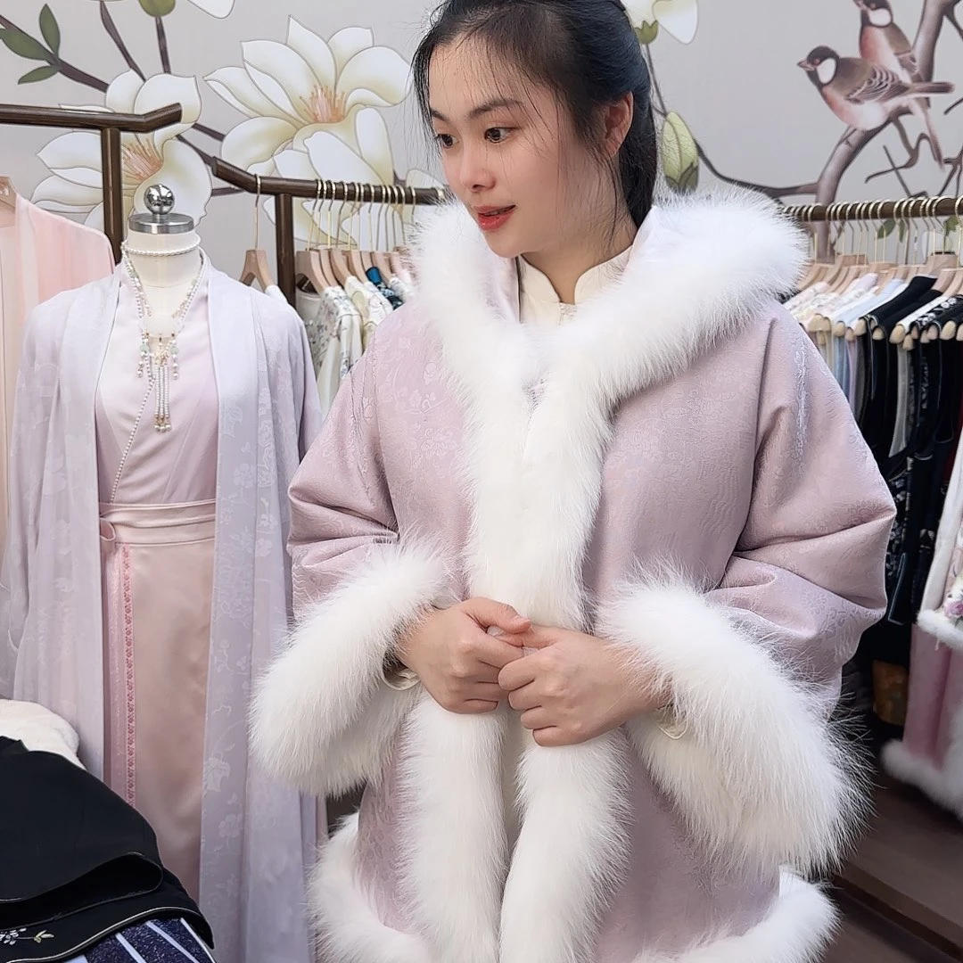 刺绣7.朱伯伯家凤穿外套