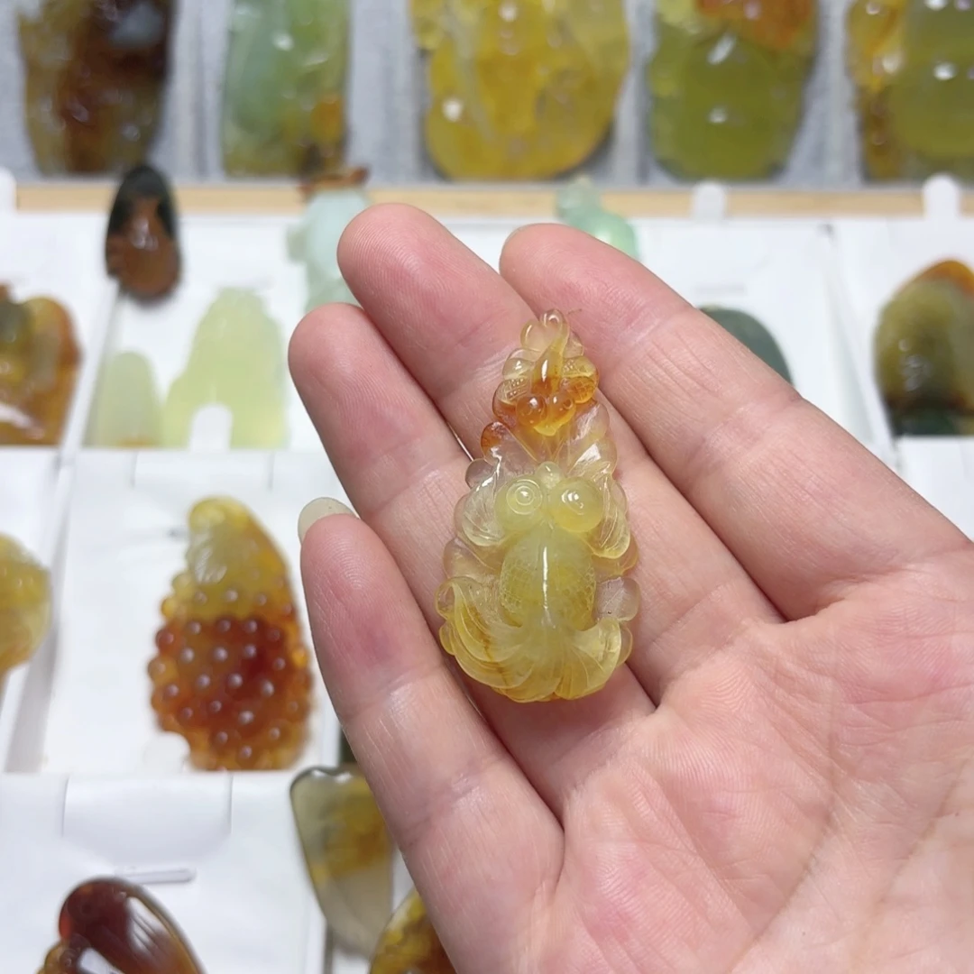 未镶嵌蛇纹石玉吊坠(不含链)