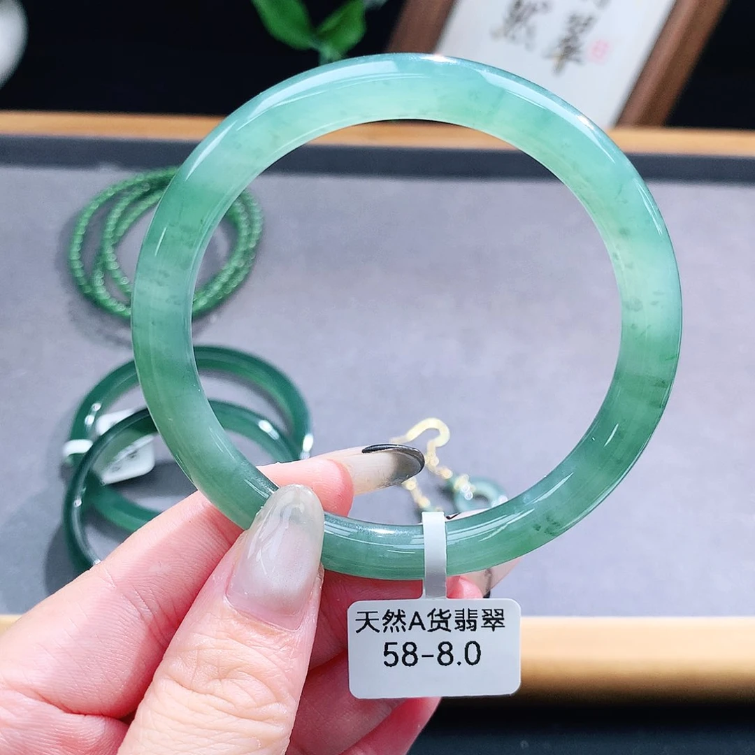 翡翠手镯（圆镯）足银镶嵌