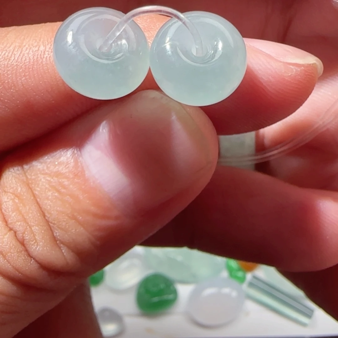 定制翡翠未镶嵌天然翡翠鼓珠一对