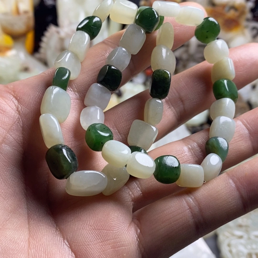 和田玉（糖玉）未镶嵌颈饰
