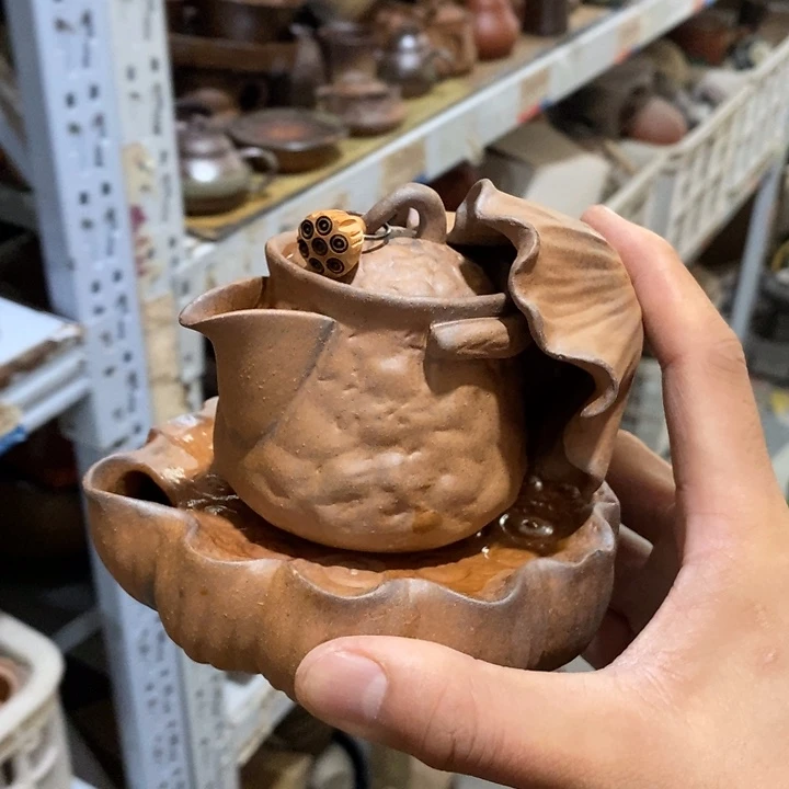 瓷片荷花的小秘密是吗……荷花