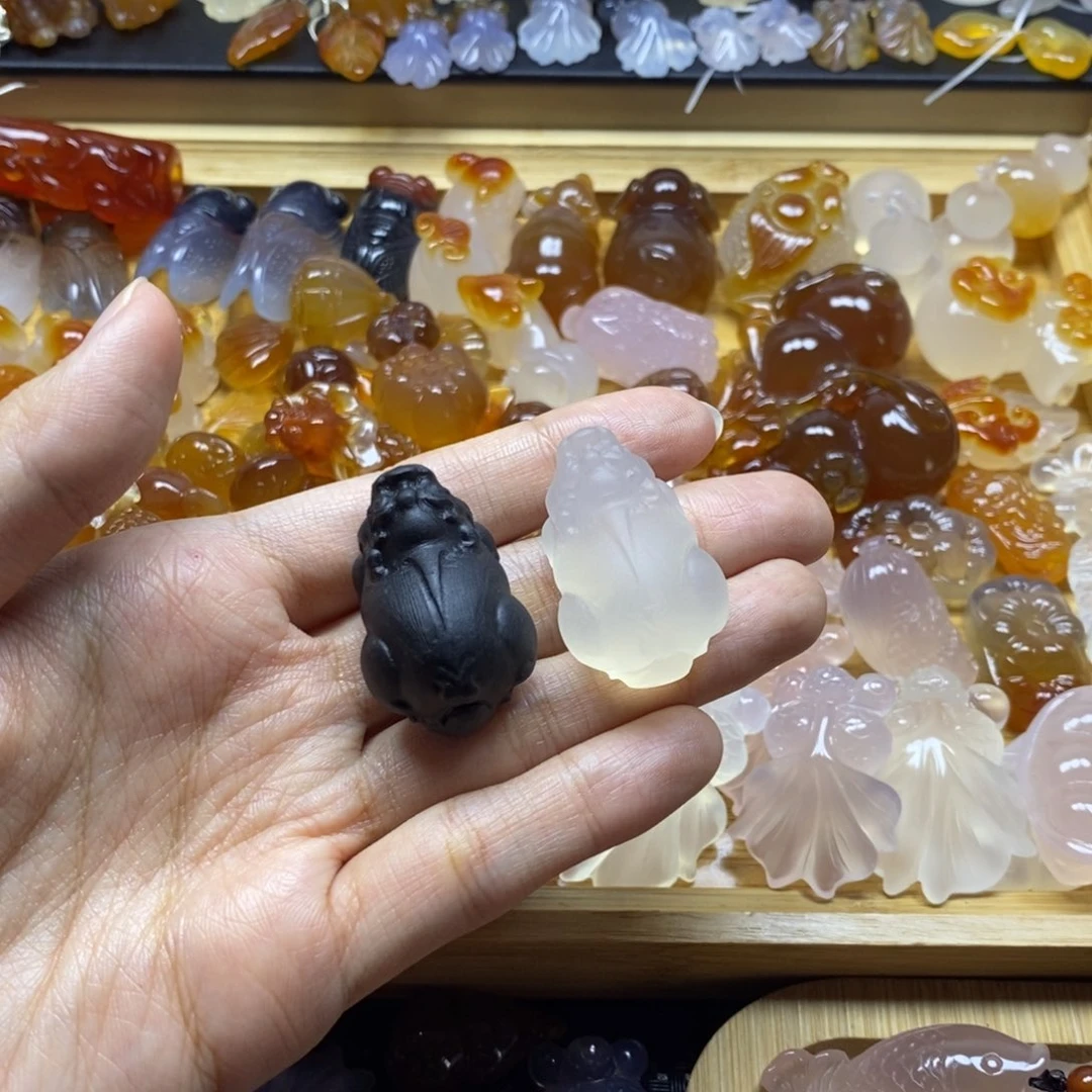 玛瑙/玉髓颈饰未镶嵌翔