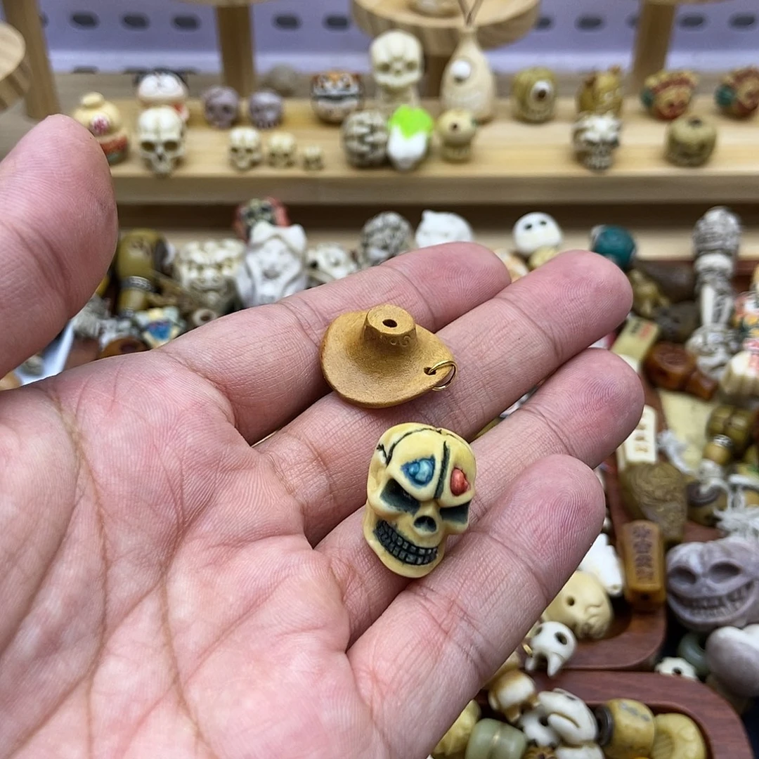 自***蟆驼骨其他配饰搭配