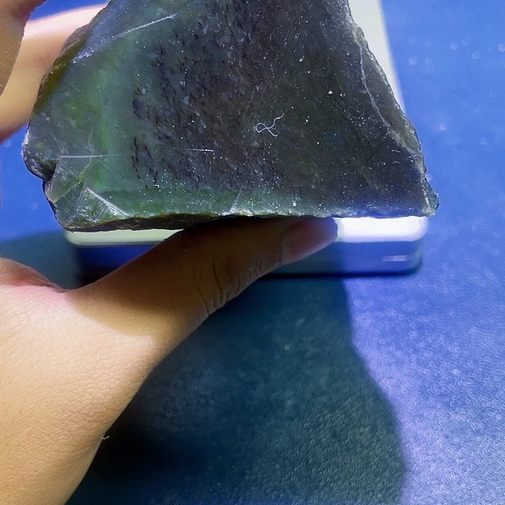 未镶嵌和田玉（糖玉）珠宝半成品