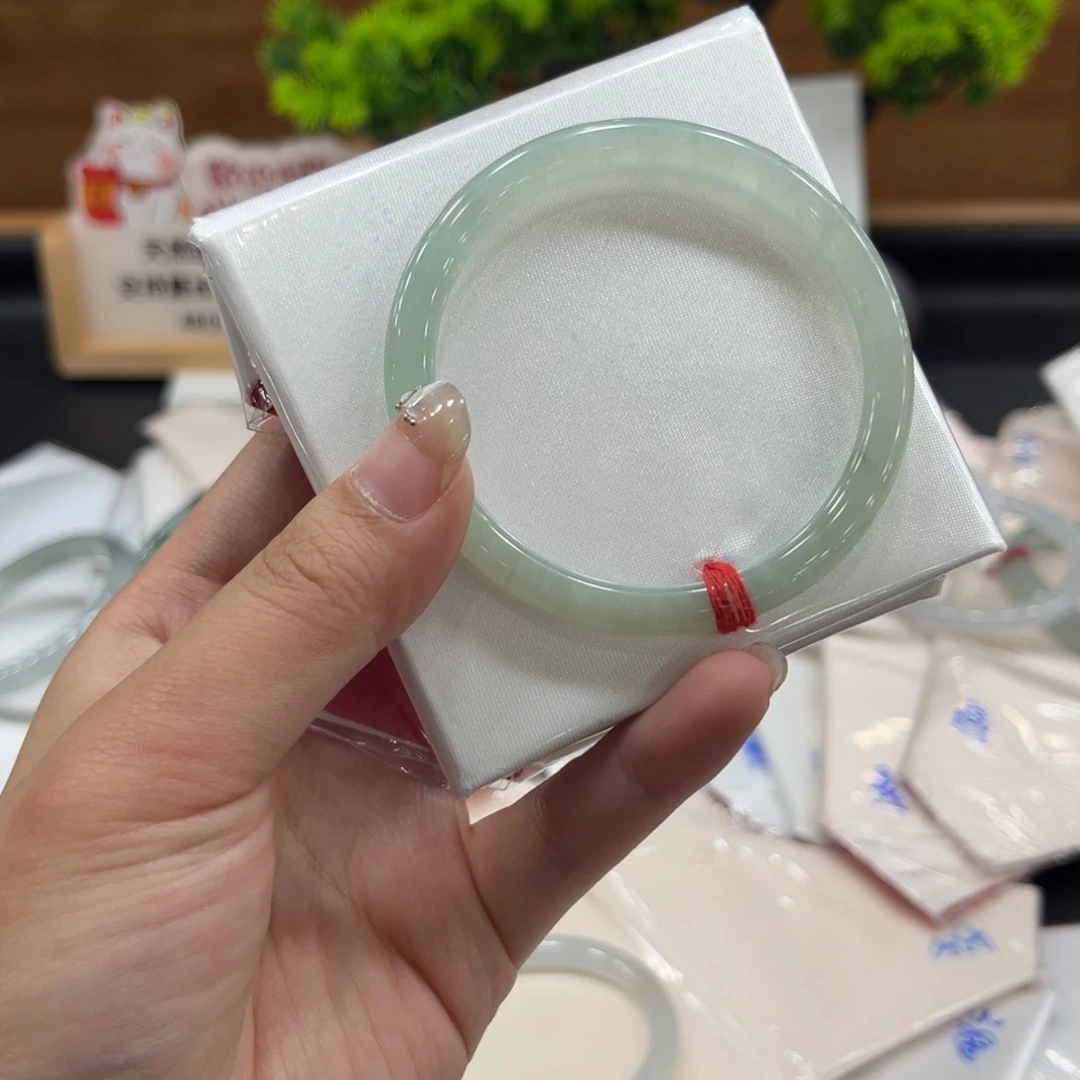 s***k翡翠手镯未镶嵌53.8细条
