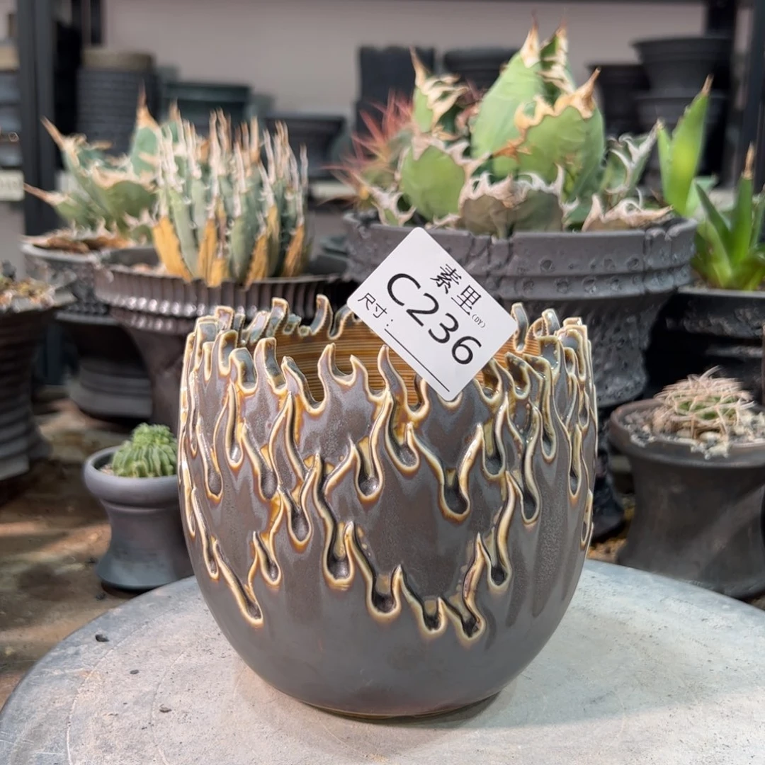 j景德镇素里手工内口12高12瑕疵