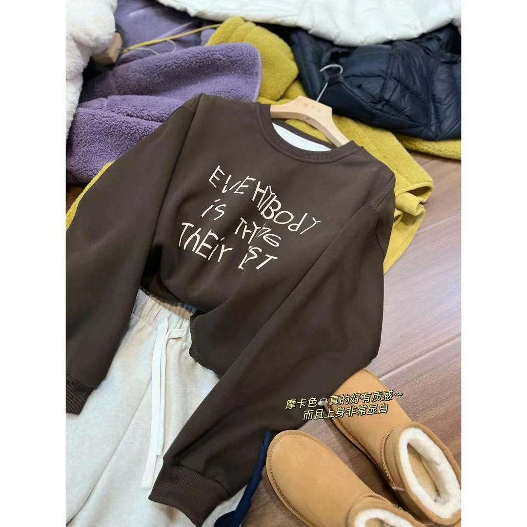 复古别致宽松酷潮圆领字母印花卫衣女秋季新款高级感百搭- V3631