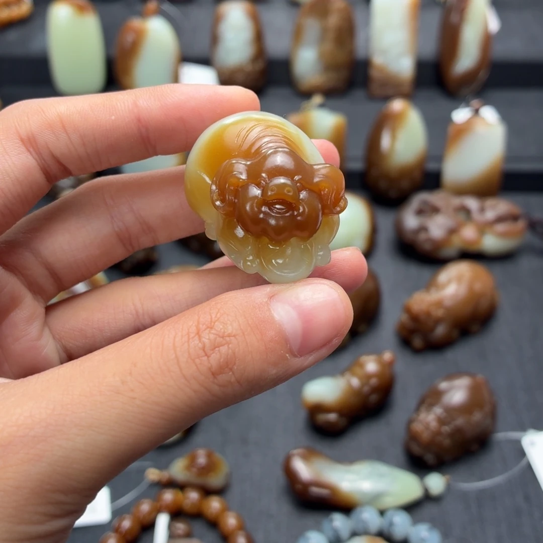蘇***和田玉未镶嵌颈饰