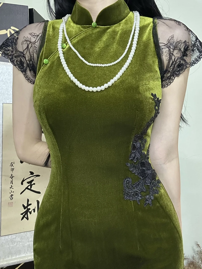 叁屿定制 青玉案~新中式复古高级丝绒显白蕾丝小盖袖长款修身旗袍