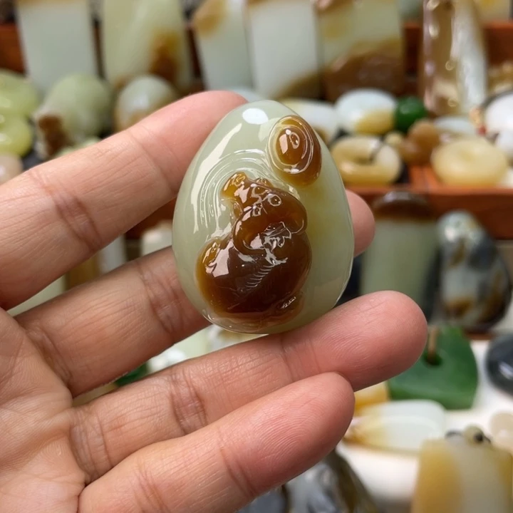 和田玉未镶嵌颈饰