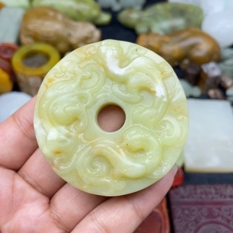 蛇纹石玉未镶嵌颈饰27