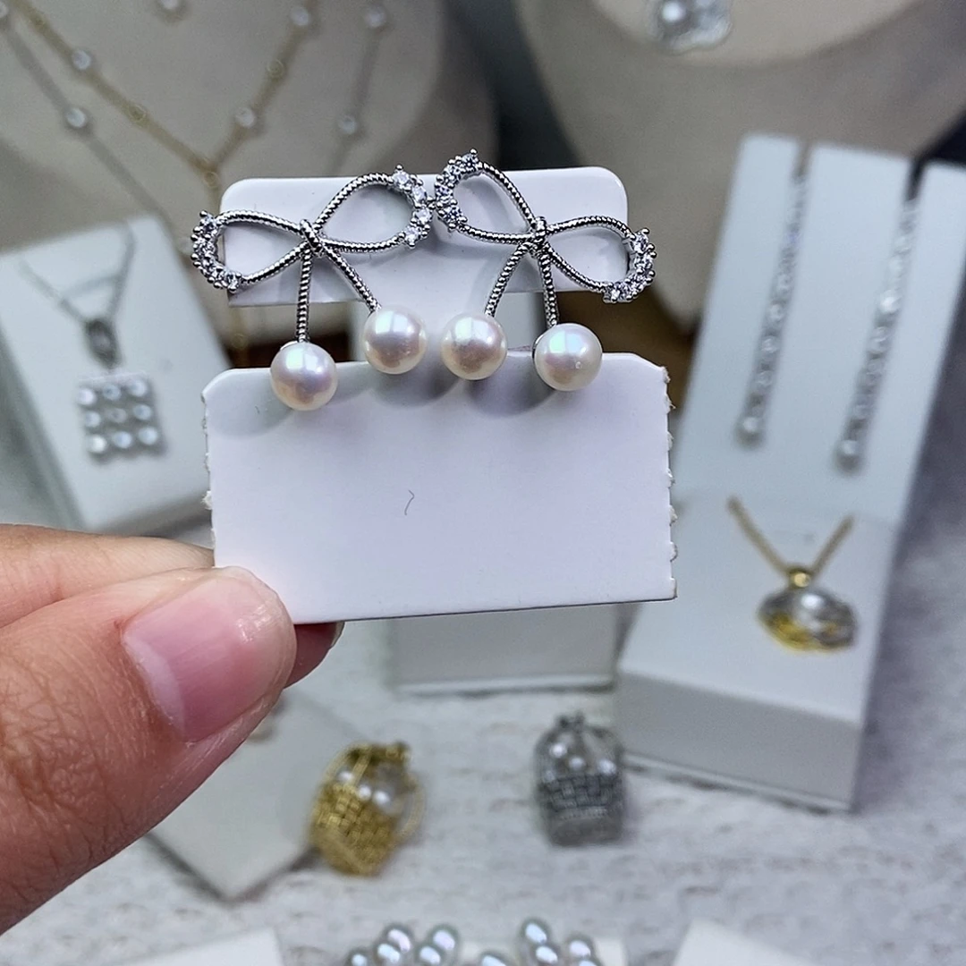 淡水珍珠银S925镶嵌耳饰