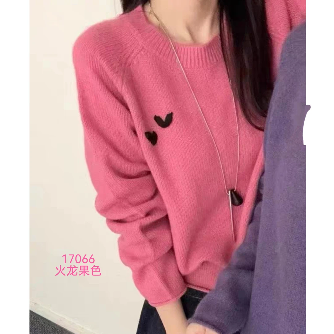 17066 CHUXUN（部分无水洗唛，介意慎拍)圆领两颗心长袖针织衫