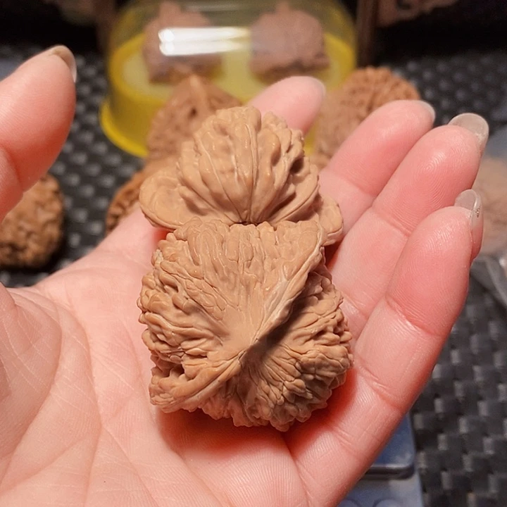 吊坠文玩核桃゛**゛