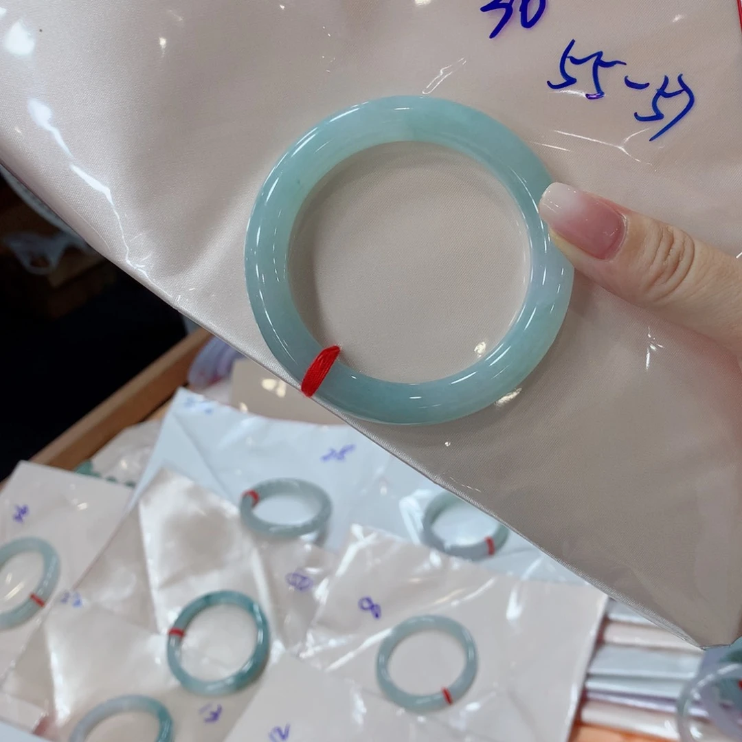 翡翠手镯未镶嵌买断