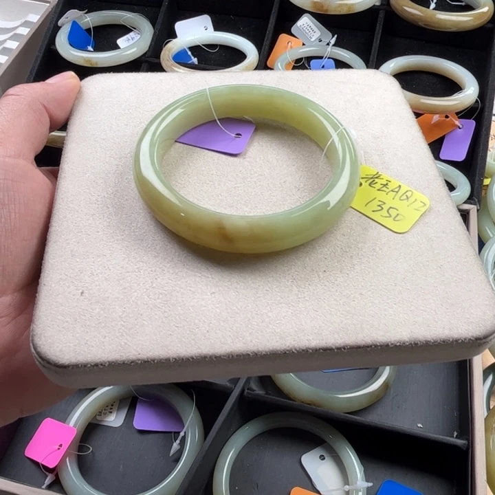 未镶嵌手镯和田玉玲珑美镯60.7