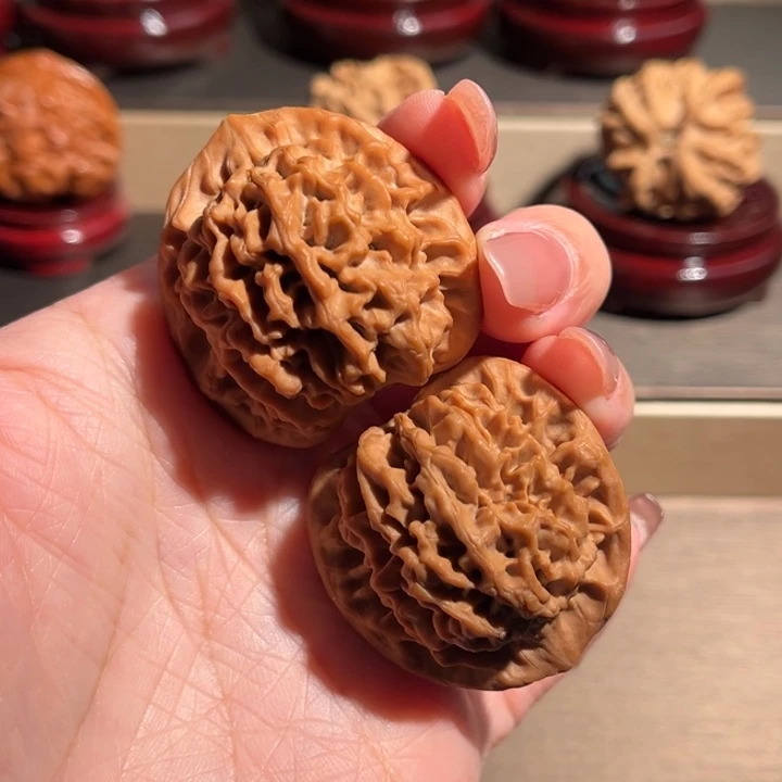 文玩核桃吊坠秦闷