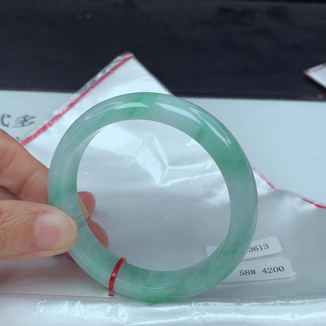 翡翠手镯未镶嵌58圈3613