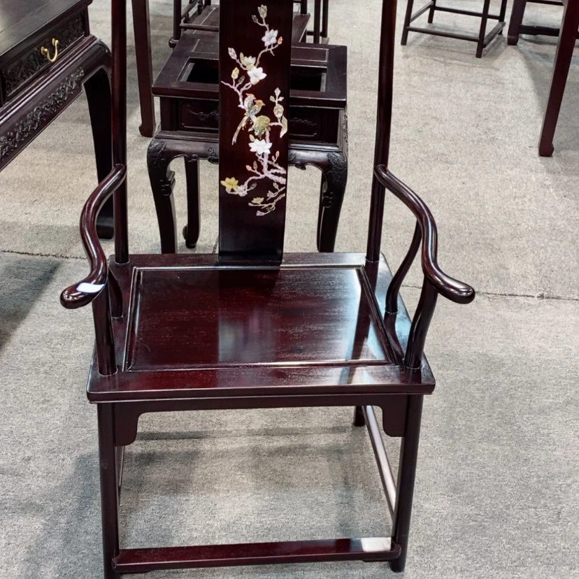 【闪购商品】用****8官帽椅
