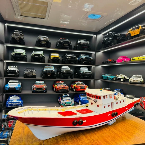 【军团严选】渔船模型带动力 带灯光有喇叭