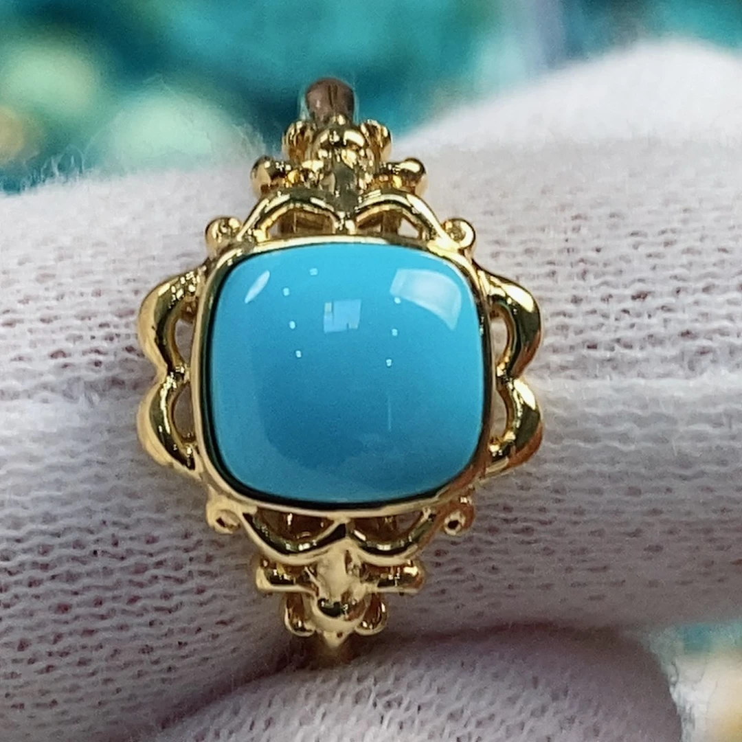 绿松石配饰18K金镶嵌