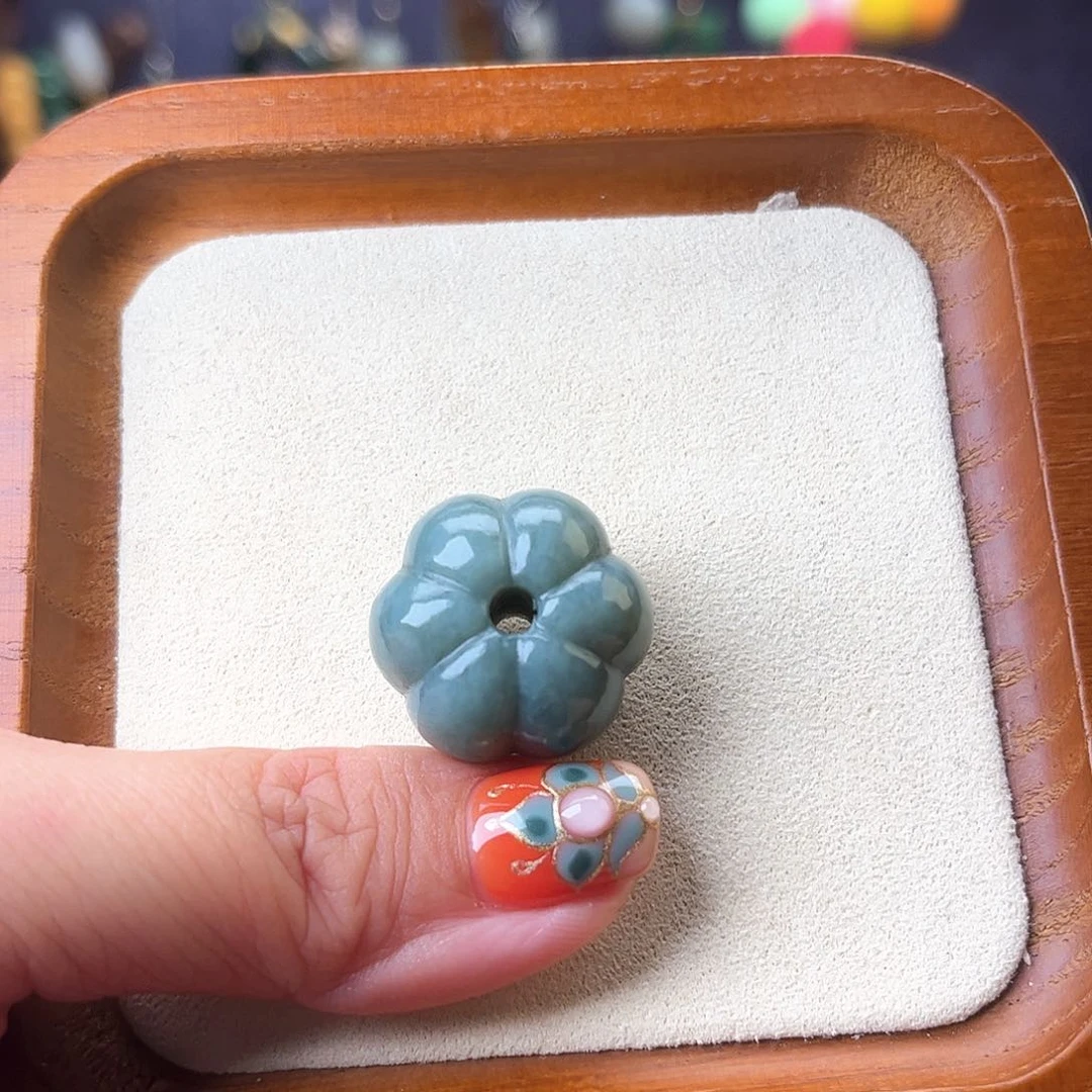 颈饰未镶嵌和田玉梦*