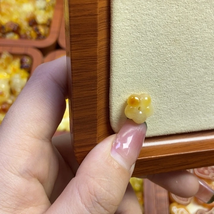 琥珀未镶嵌珠宝奇石空心花