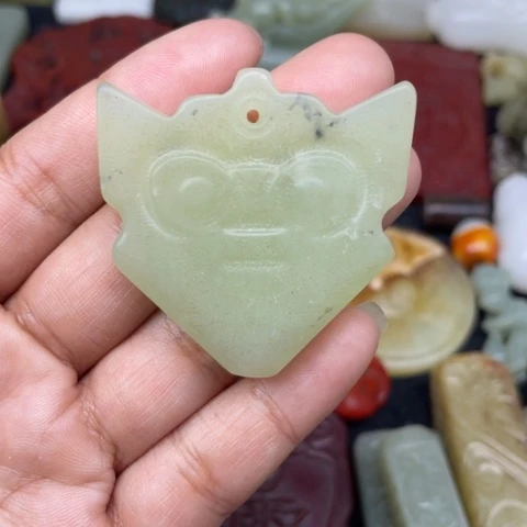 蛇纹石玉未镶嵌颈饰10