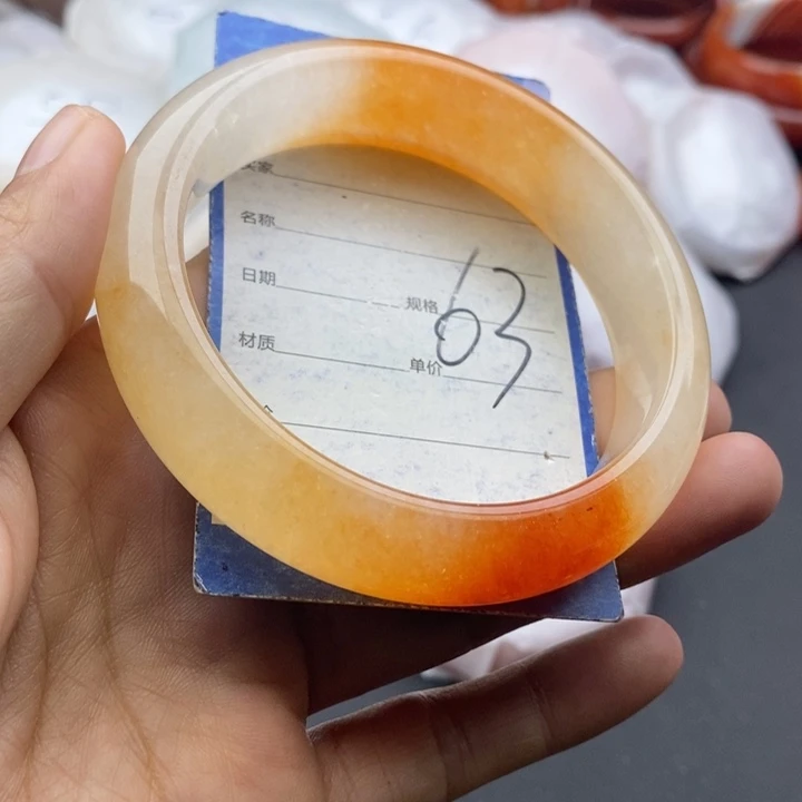 石英质玉未镶嵌手镯