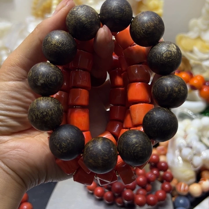 非洲紫檀（红花梨）大号红丁手串